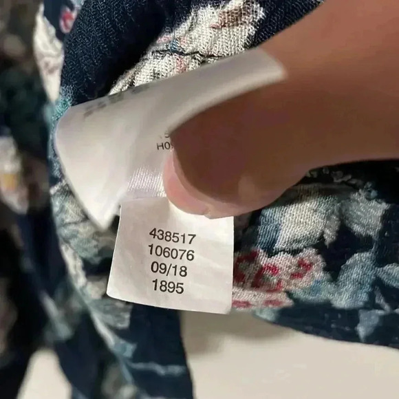 Maurices Top Size S - Picture 6 of 8